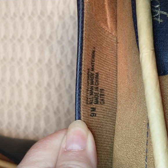 NWT & Box Eürosoft by Sofft Blue Shaina Slip On Flats Size 9 M Shoes Criss Cross - Picture 10 of 10